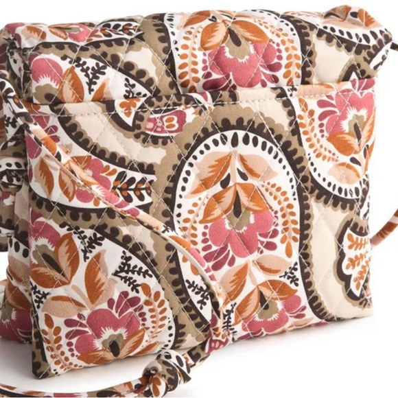 Vera Bradley Baird Hipster - Picture 3 of 13